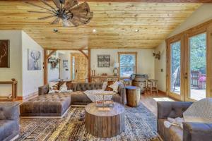 3700B County Rd. 600