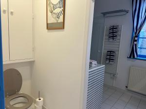 Gîte du Moulin - Appartement plein centre ville - spacieux 2p - 1er etage maison de pécheur à 100m de la plage