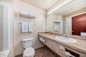 Grande Cache Inn & Suites