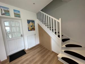 Gîte du Moulin - Appartement plein centre ville - spacieux 2p - 1er etage maison de pécheur à 100m de la plage