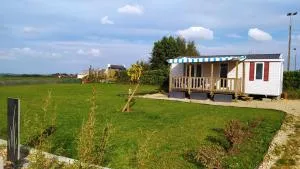 Mobil-home vue mer et campagne - Mengleuz