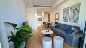 Oxford House Apt by TrulyCyprus