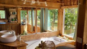 B&B / Chambres d'hotes Le Nid Dans Les Bruyeres : photos des chambres