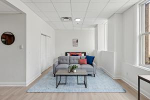 East 225 I Modern Studio In Downtown Rochester