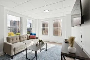 East 636i Cozy & Comfy I Downtown I Gym - Greece