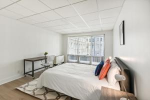 East 116 I Corporate 1Bd Suite in Rochester I Gym