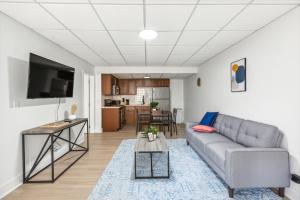 East 116 I Corporate 1Bd Suite in Rochester I Gym