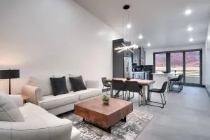 Vizcaya #5 - Moab's Newest Luxury Rental with Private Hot Tub - 布兰丁