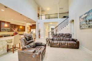 6 Mi to SeaWorld Pet-Friendly Home with Pool Access