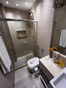 Apartamento studio em Copacabana Rio de Janeiro Bem localizado perto da praia restaurantes shopping farmácia metrô pontos turísticos