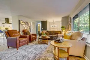 Mount Vernon Home with Private Hot Tub - ماونت فيرنون