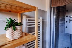 Casa Cornelia Station