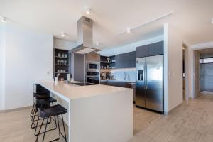 Oceanfront Vibes Iconic Beachside Getaway