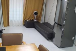 Convenient location 3-person room with living room and 2 bedrooms, 600 meters from Bogukmun Station, 5 stops to SNU Hospital, close to Korea University