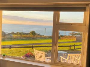 Follies Bungalow with Ocean Views