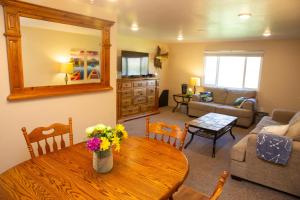 Mountain Views from the Hot Tub