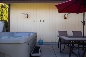 Mountain Views from the Hot Tub