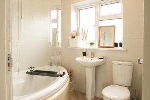 Spacious 5-Bedroom House in Banbury - Ideal for Families, Groups & Business Travelers