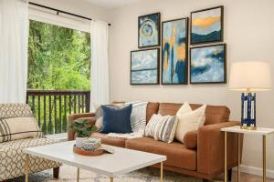 Remodeled Bellevue Family home w AC close to everything