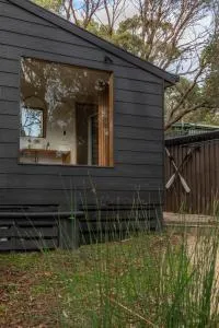 Bush Hideaway by the beach - Gladstone