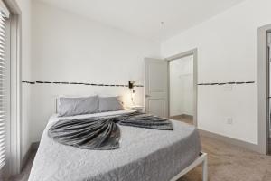 Overlook 3005 Luxe Modern Corporate 2Bd Apt