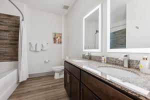 Overlook 3005 Luxe Modern Corporate 2Bd Apt