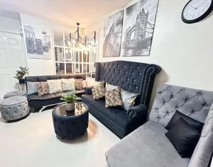 Betty's Midori - Kay Ticulio