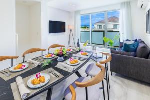 アメリカンヴィレッジまで3分 12名宿泊 築浅物件 周辺には飲食店多数の北谷エリア シーサイド北谷