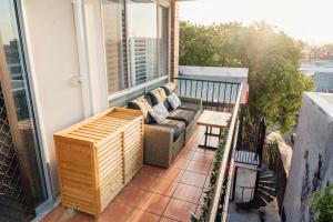 Burleigh retreat near Beach, Free Wi-Fi