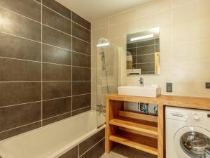 Appartement moderne 4* avec 2 chambres, balcon, parking, wifi et animaux acceptés - FR-1-638-25