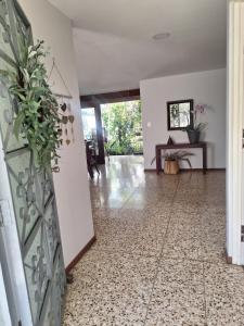 Acogedora y amplia habitación en La Tropicana