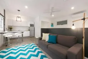 Milton Mews Blue Studio Pets Deck - 布里斯班