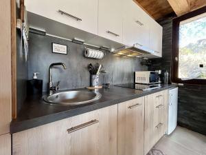 Appartement cosy avec balcon et parking à Briançon - FR-1-330C-148