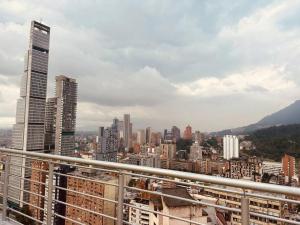 Hermoso y acogedor apto piso 32 para estrenar