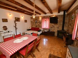 Apartment Rural Podastrana