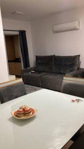BelĂssimo apartamento com vista praia