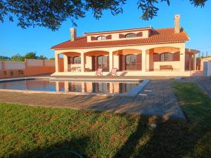 Casa com Arte - country house with swimming pool