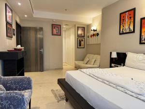 Hotel Livbox at Supernova
