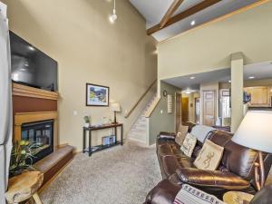 B6 Tarn Landing 1Br Loft, 3Ba condo
