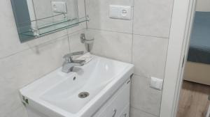 Twins Twin Apartments