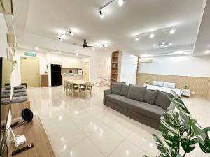 Vivo Soho Suite-5pax-Next to Midvalley, KL center