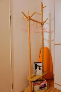 Vinta with Netflix and Vinyl Player and Washer