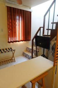 Vinta with Netflix and Vinyl Player and Washer