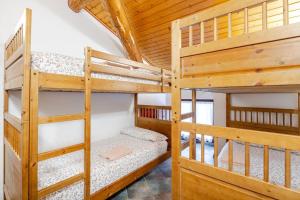 8 Posti letto con Wifi Free, Netflix vicino al Lago di tenno