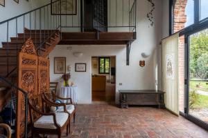 Old Well Country mansion 3200SquareFeet