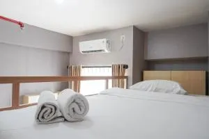 Comfy and Minimalist Studio Dave Apartment near Universitas Indonesia By Travelio - Pondoktjing Dua