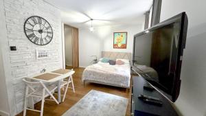 Prosta No 3 by Rentoom