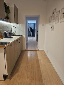 Heart of City Center 4br 2bath