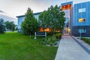 Barker Suites Southport