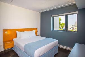 Barker Suites Southport